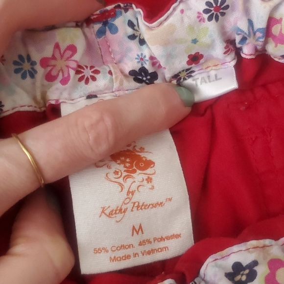 Koi brand set tall M cargo scrub pants and S top set - Picture 5 of 6